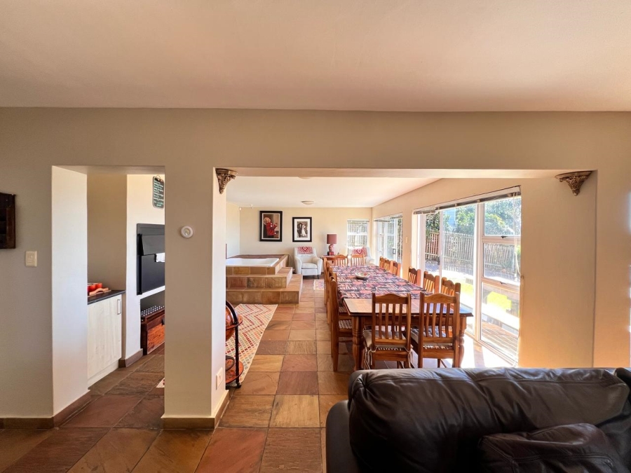 4 Bedroom Property for Sale in Wavecrest Eastern Cape